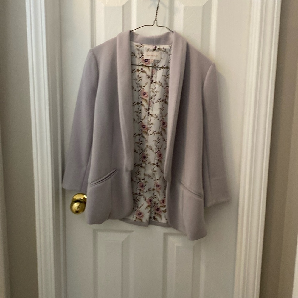 New without tags scuba blazer. XS grey/silver.